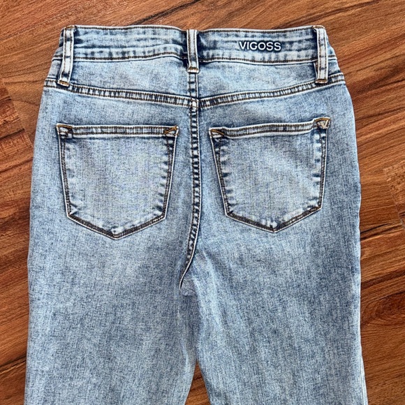 Vigoss Light Wash Stretchy Cropped Frayed-Hem High-Rise Jeans | 24 | 00 - Picture 4 of 9